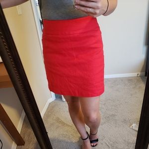 Red skirt, Loft